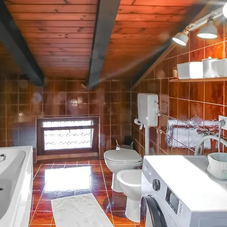 In Fraz With Wifi 度假居