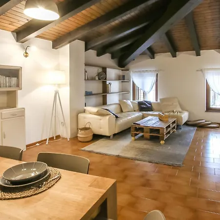 度假居 In Fraz With Wifi Azzida